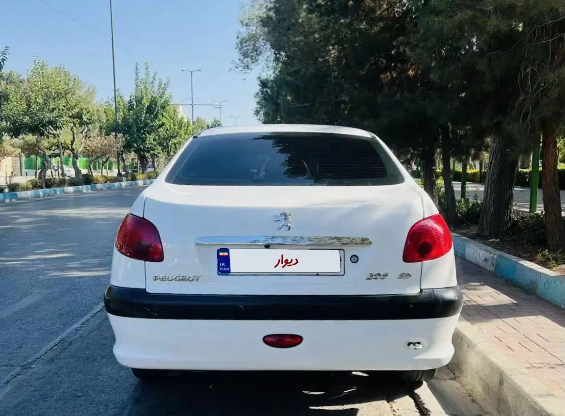 پژو ۲۰۶ صندوق دار v8 - 1398