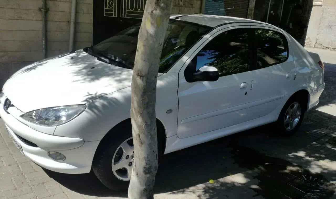 پژو ۲۰۶ صندوق دار v8 - 1388
