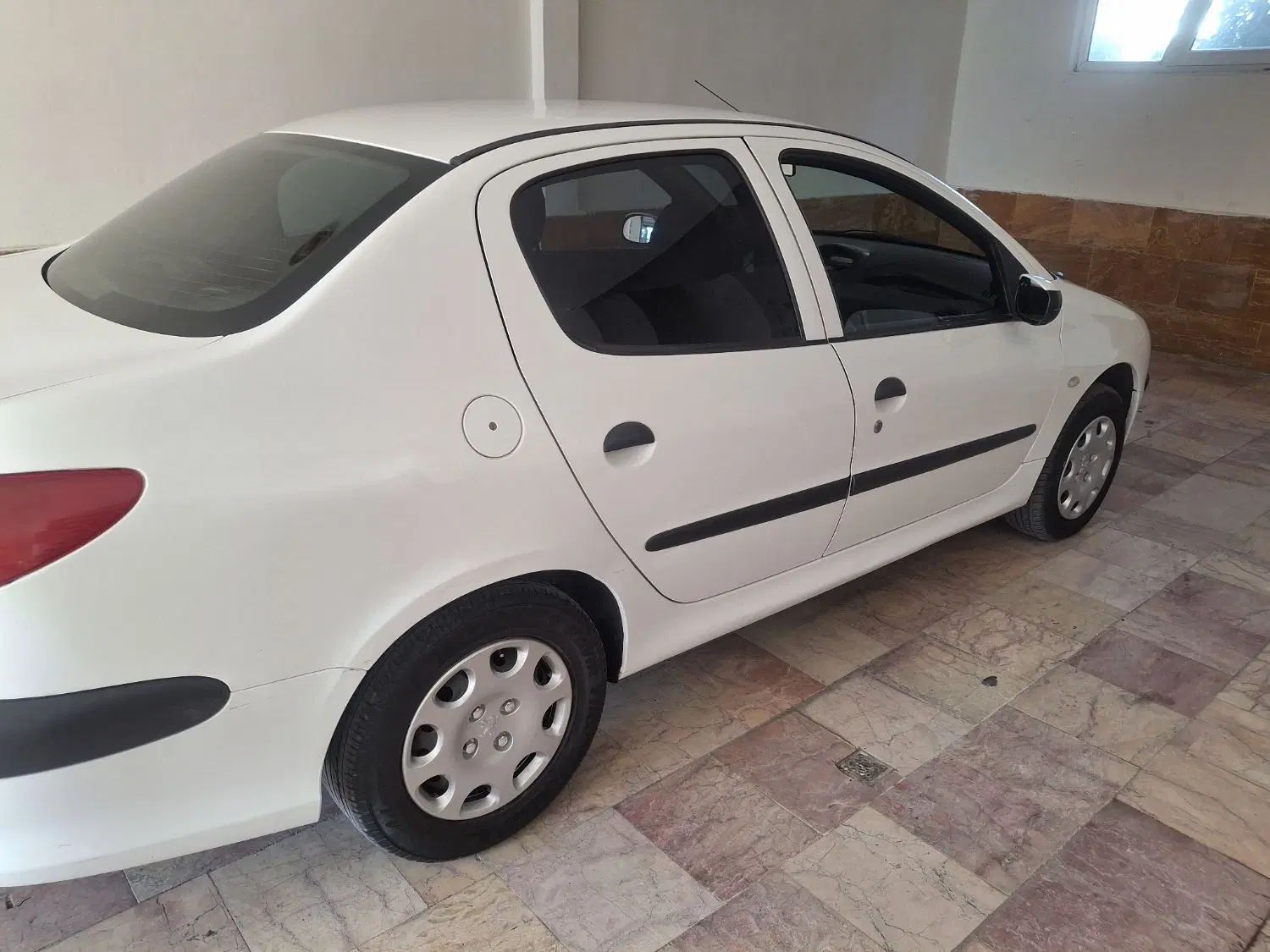 پژو ۲۰۶ صندوق دار v8 - 1391