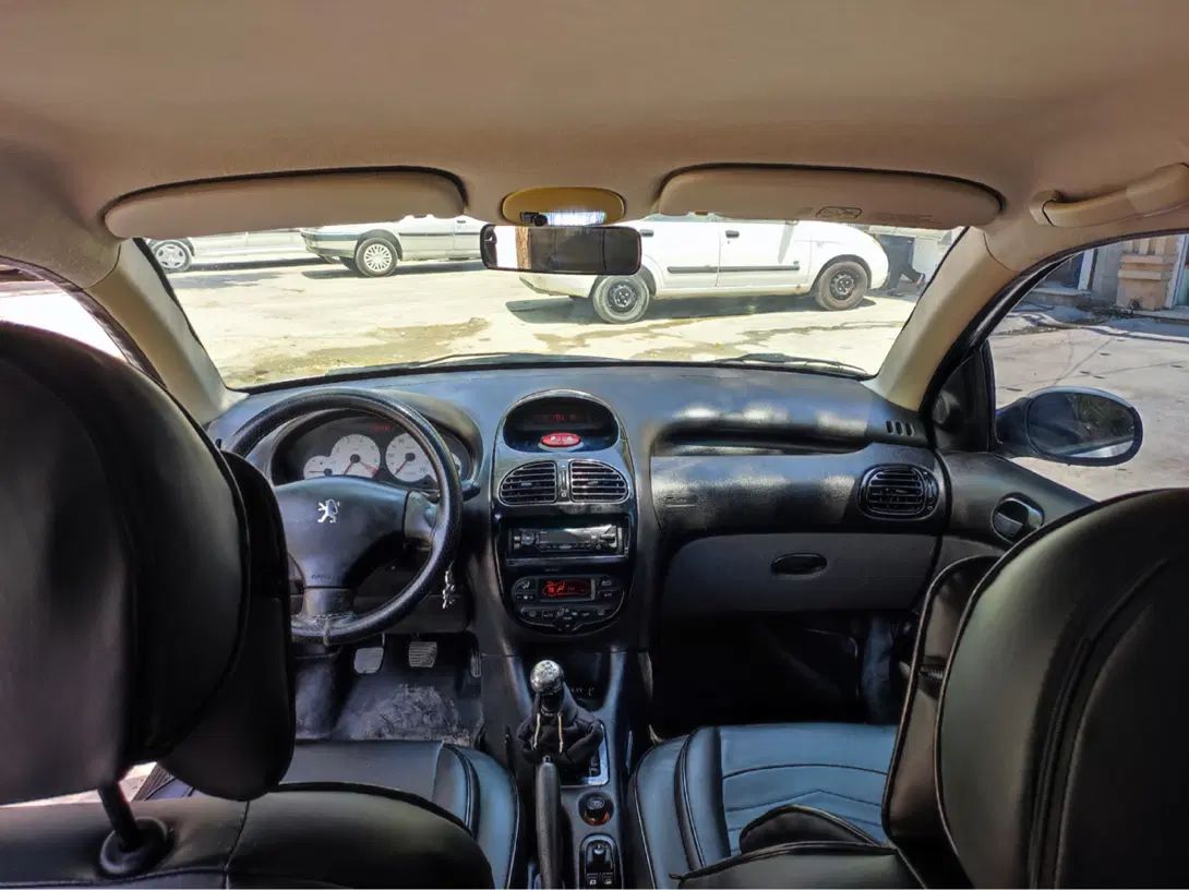 پژو ۲۰۶ صندوق دار v8 - 1390