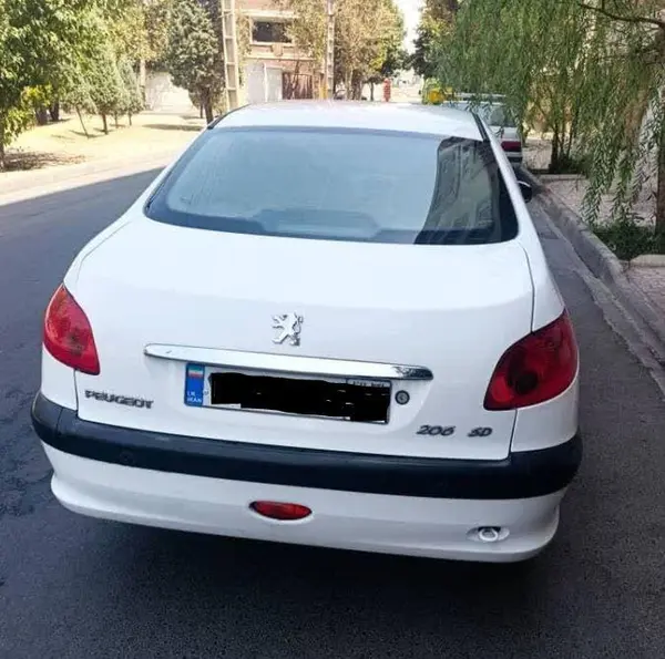 پژو ۲۰۶ صندوق دار v8 - 1395