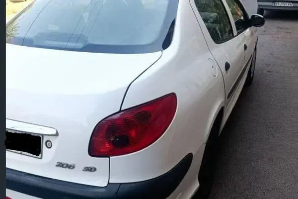 پژو ۲۰۶ صندوق دار v8 - 1395
