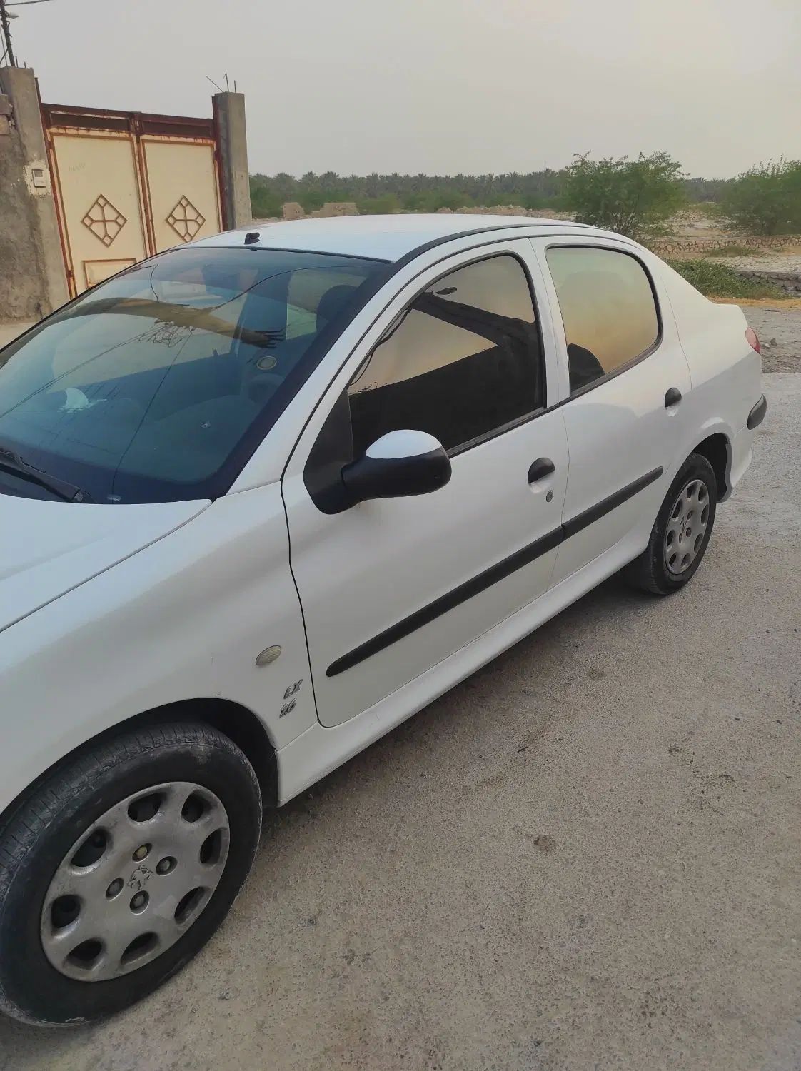 پژو ۲۰۶ صندوق دار v8 - 1396
