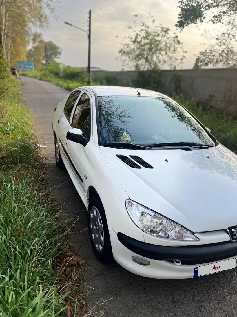 پژو ۲۰۶ صندوق دار v8 - 1397