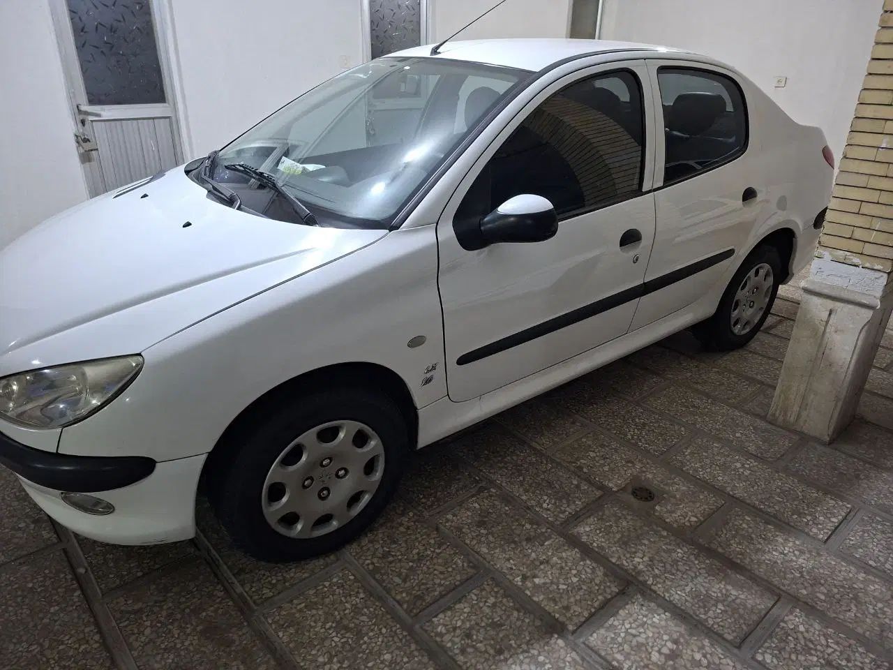پژو ۲۰۶ صندوق دار v8 - 1396