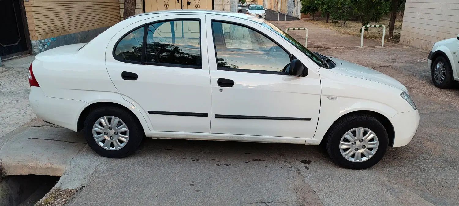 تیبا صندوق دار SX - 1401