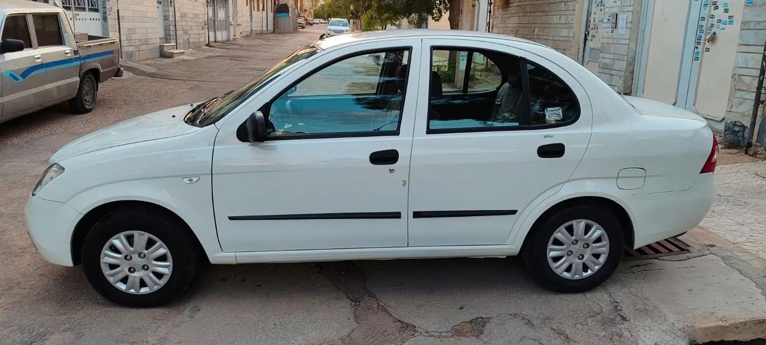 تیبا صندوق دار SX - 1401