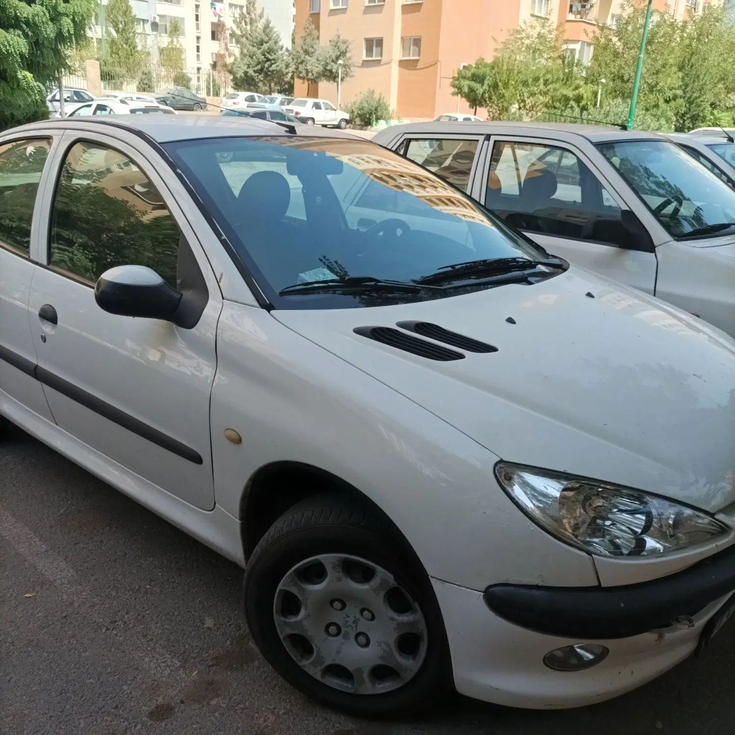 پژو ۲۰۶ صندوق دار v8 - 1392