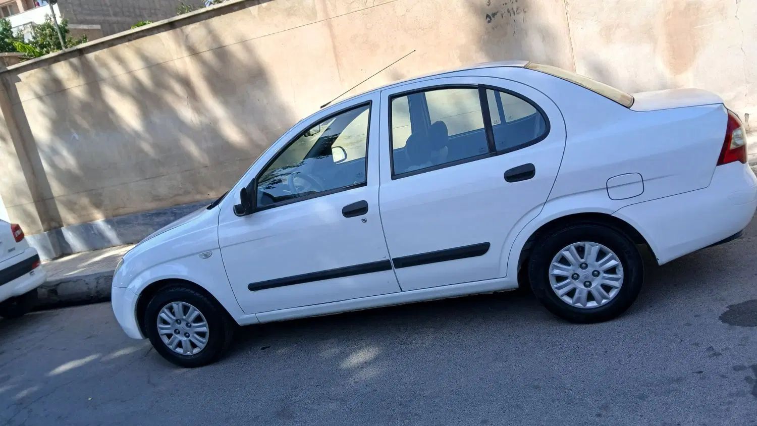 تیبا صندوق دار SL - 1392