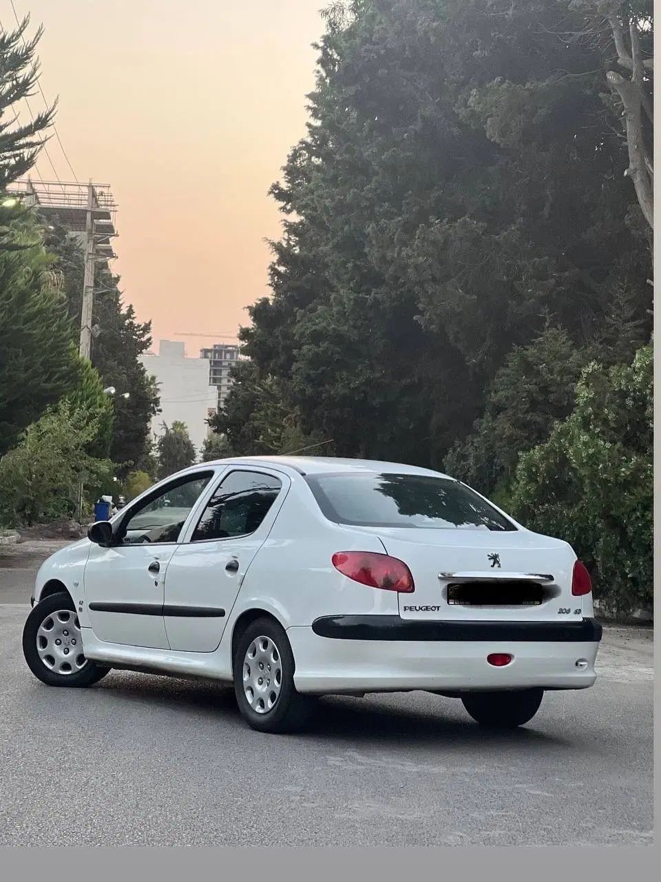 پژو ۲۰۶ صندوق دار v8 - 1396