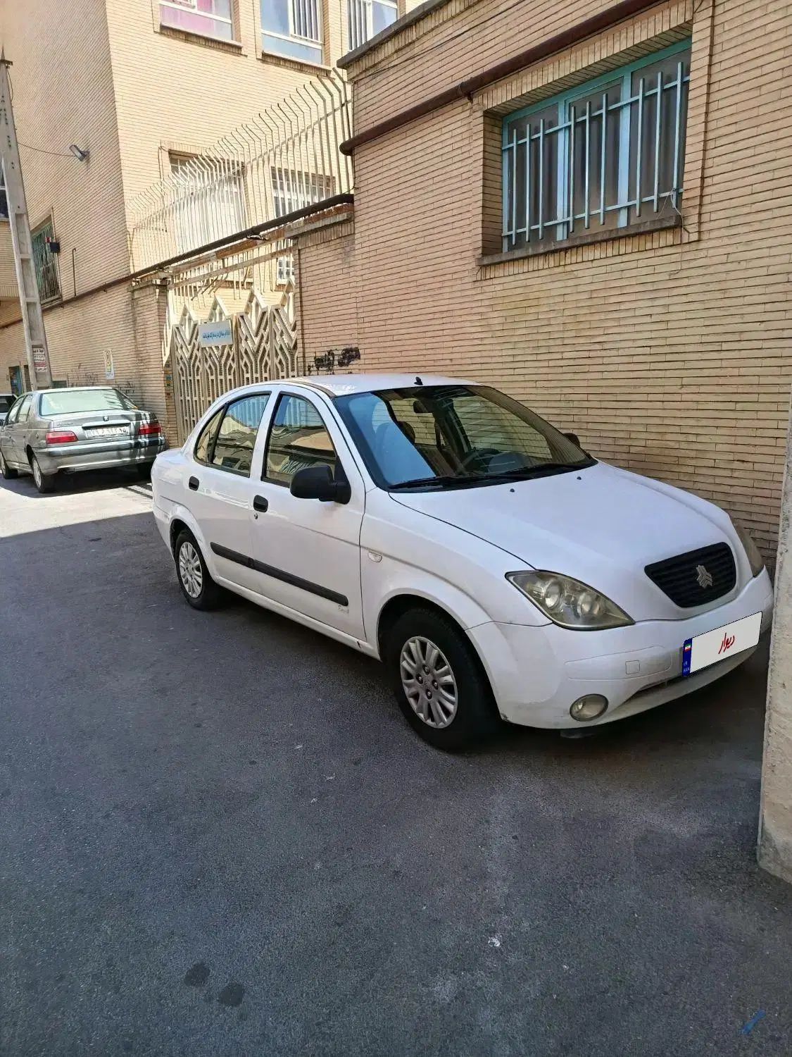 تیبا صندوق دار EX - 1393