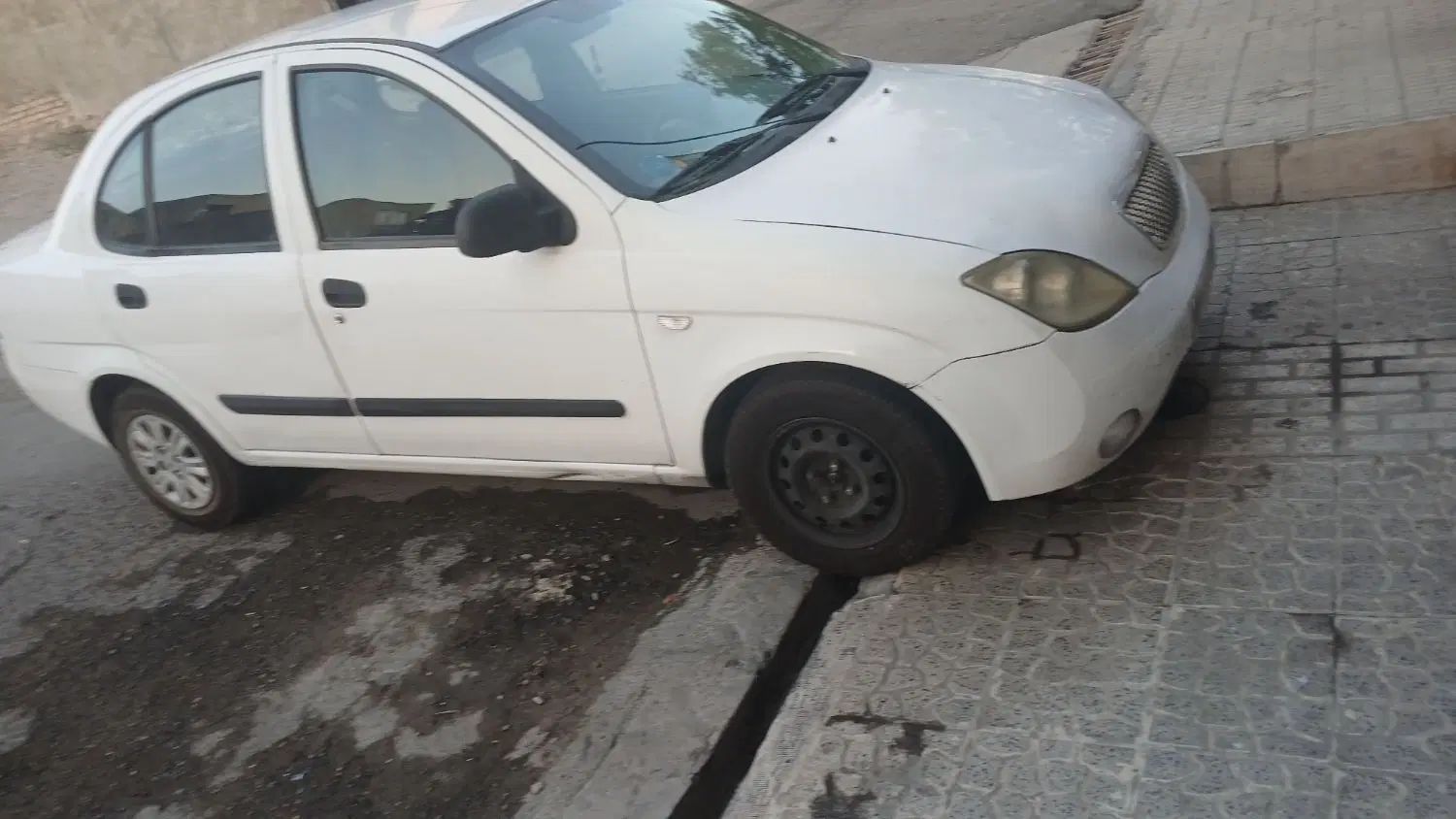 تیبا صندوق دار EX - 1393