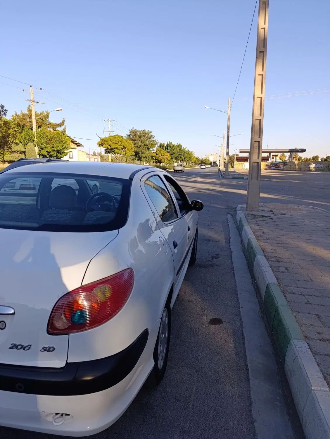 پژو ۲۰۶ صندوق دار v8 - 1396