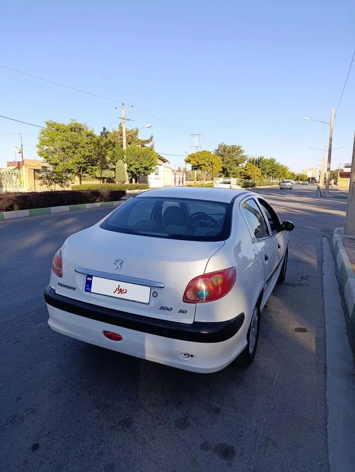 پژو ۲۰۶ صندوق دار v8 - 1396