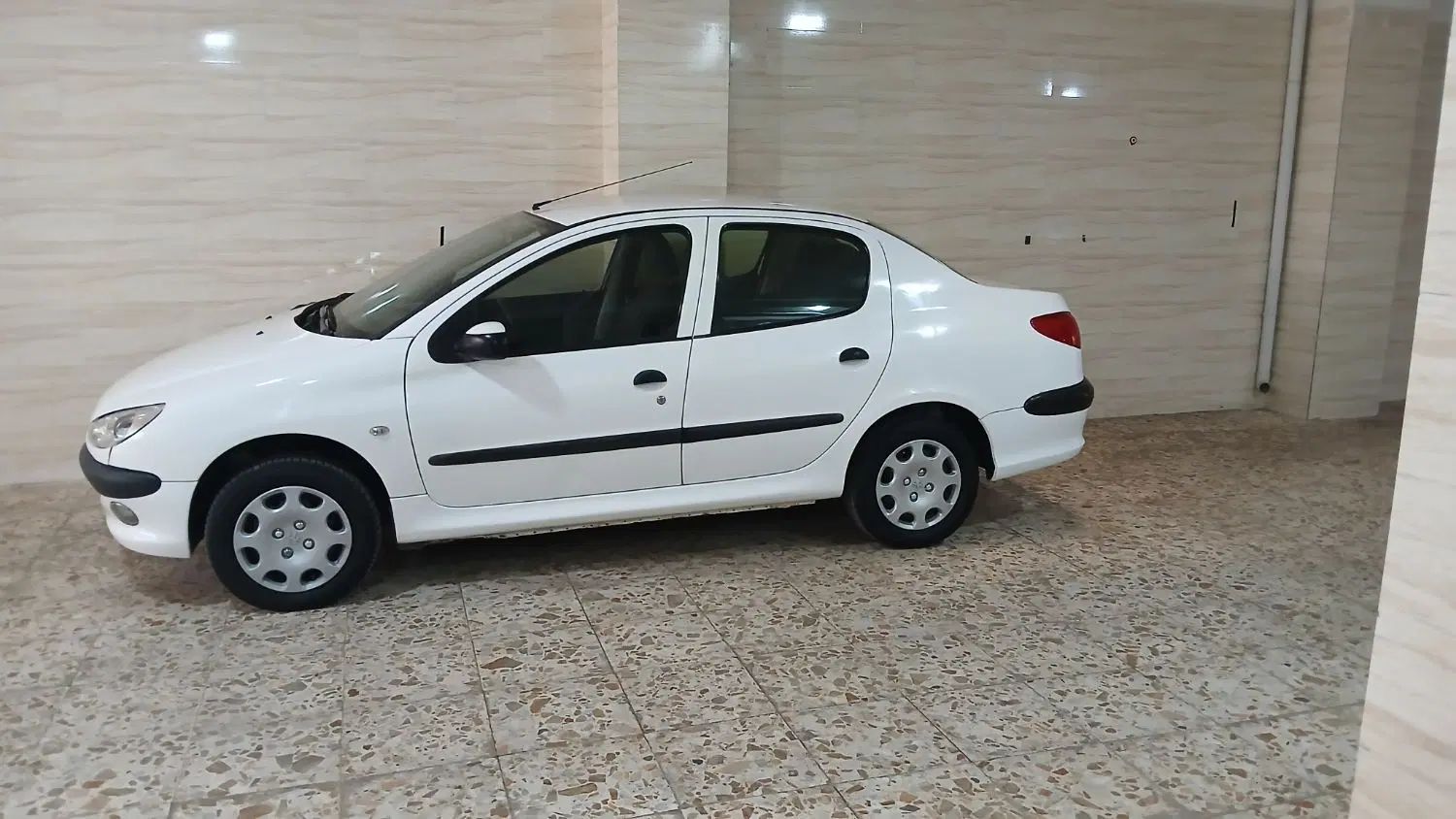 پژو ۲۰۶ صندوق دار v8 - 1390