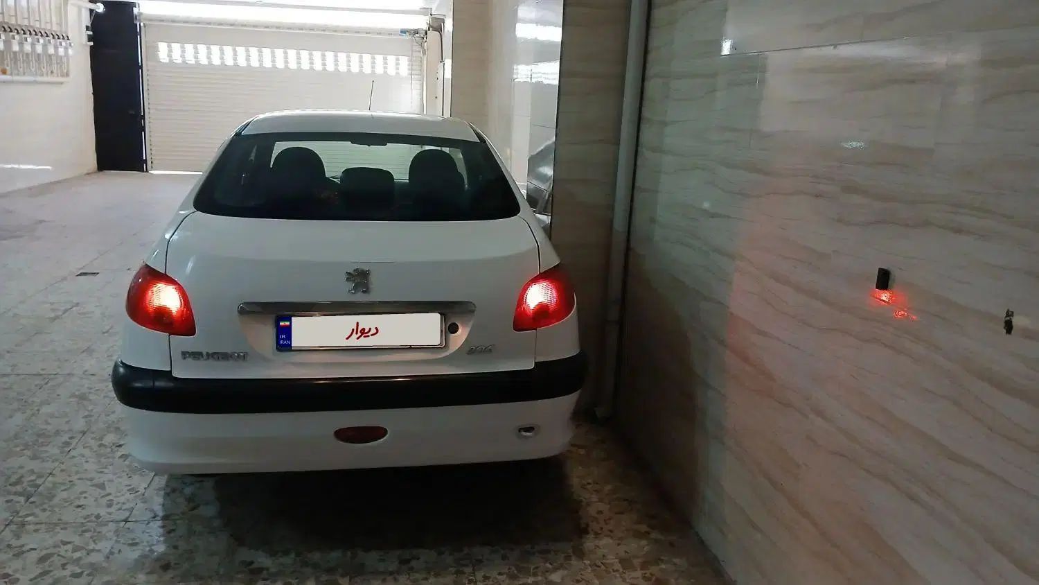 پژو ۲۰۶ صندوق دار v8 - 1390