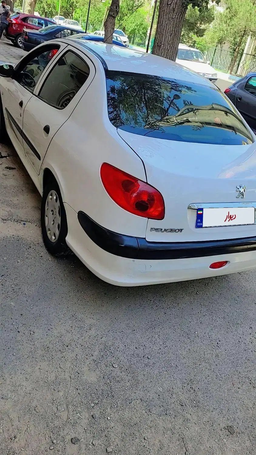 پژو ۲۰۶ صندوق دار v20 - 1386
