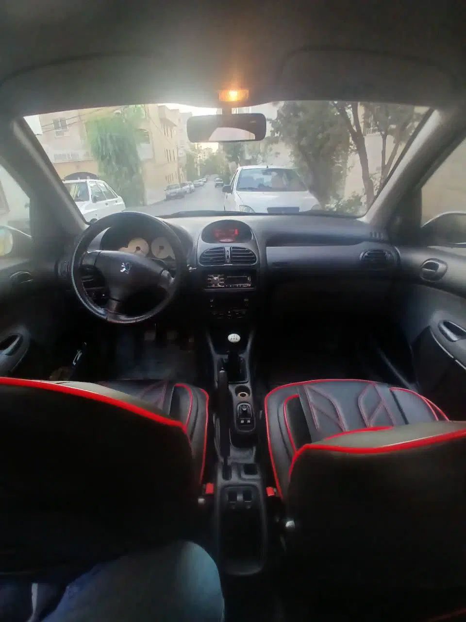 پژو ۲۰۶ صندوق دار v8 - 1397