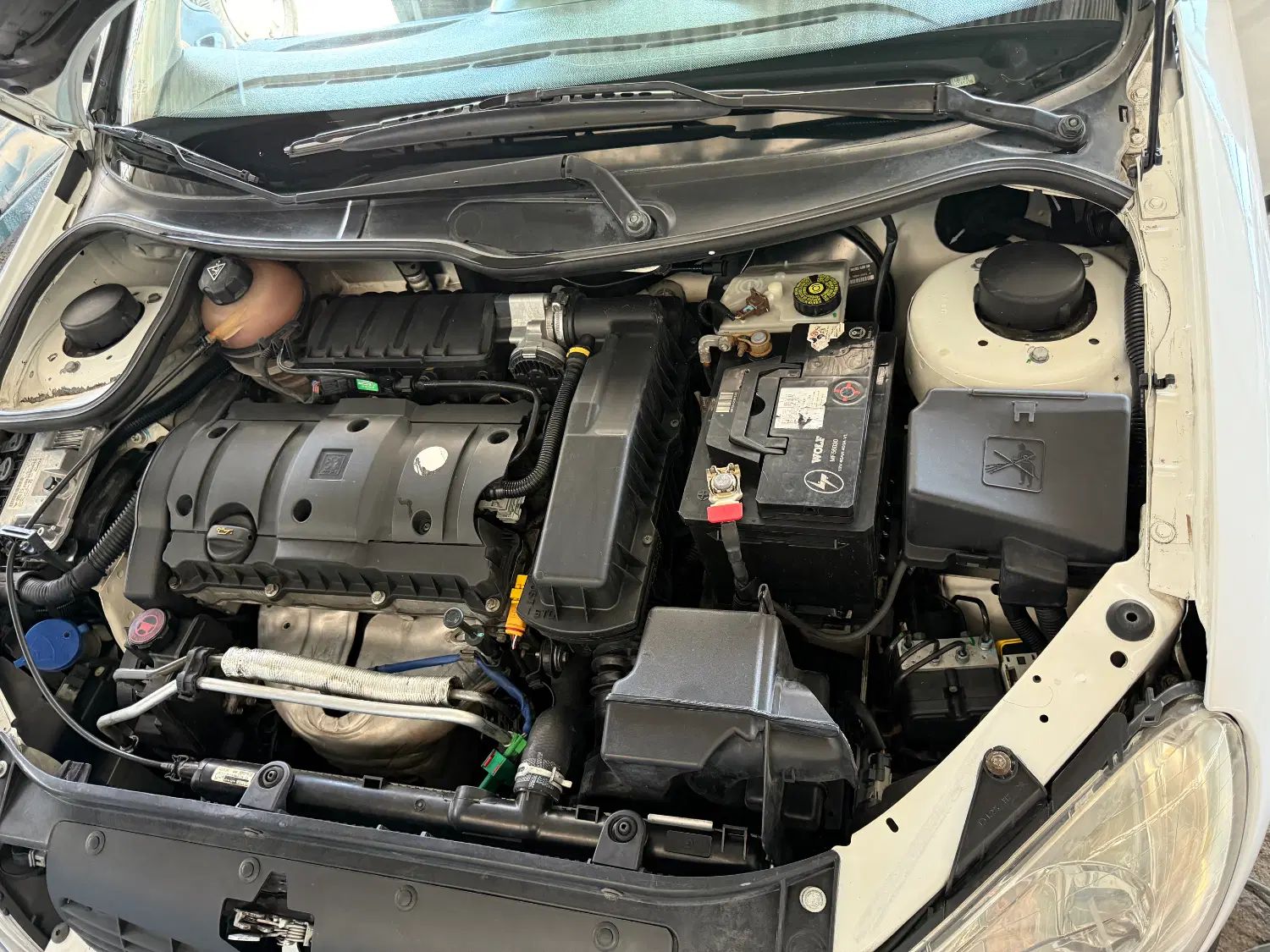 پژو ۲۰۶ صندوق دار v8 - 1390