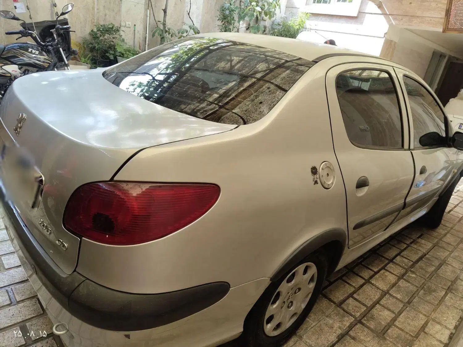 پژو ۲۰۶ صندوق دار v8 - 1393