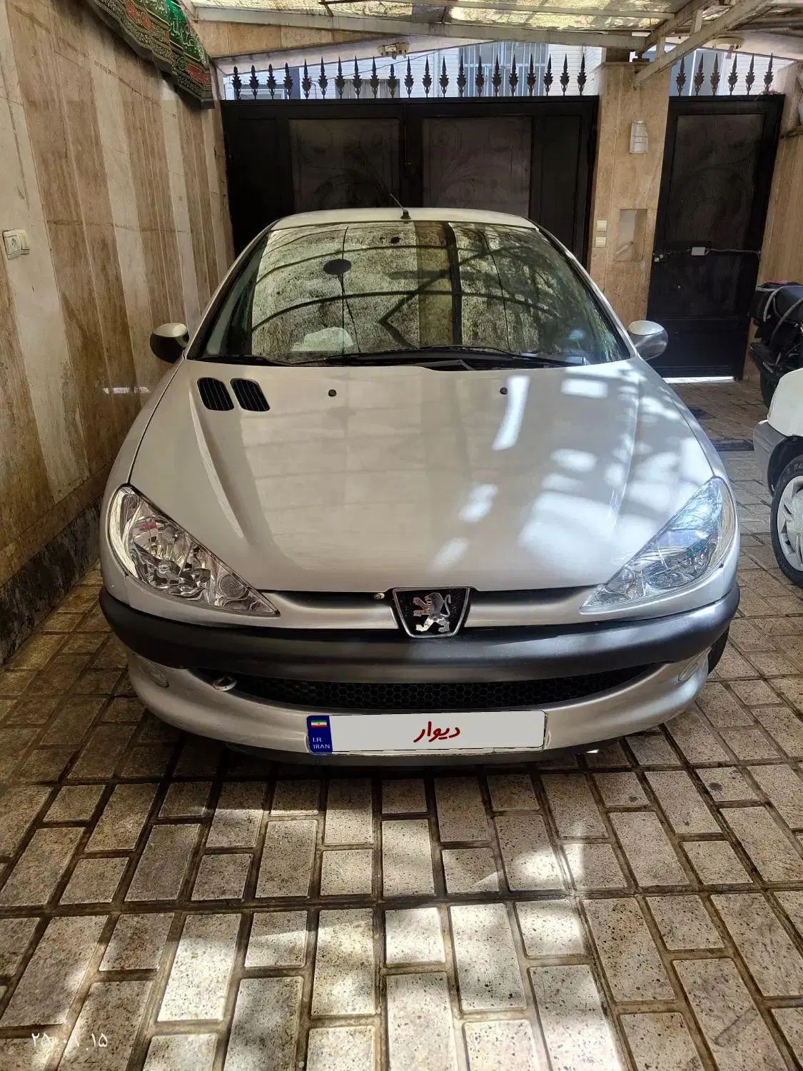 پژو ۲۰۶ صندوق دار v8 - 1393
