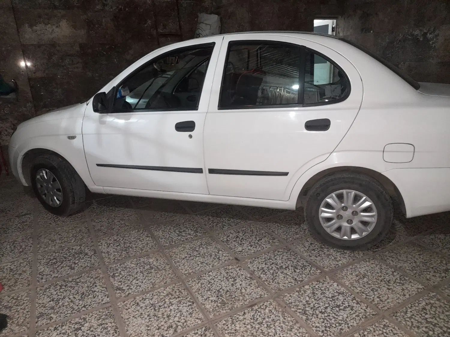 تیبا صندوق دار EX - 1395