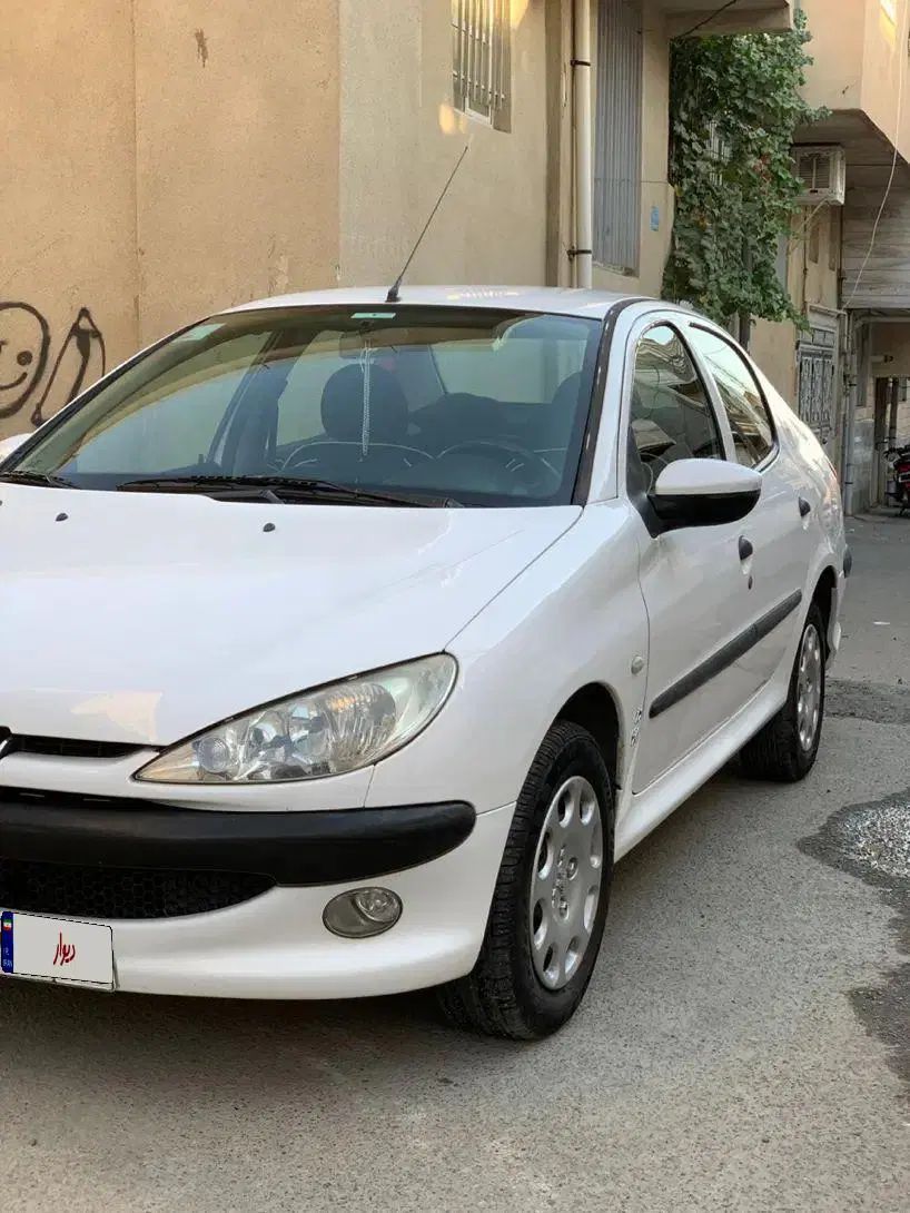 پژو ۲۰۶ صندوق دار v8 - 1393