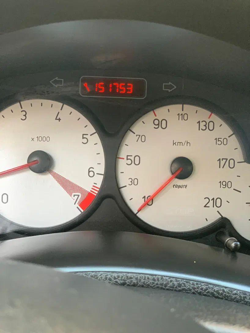 پژو ۲۰۶ صندوق دار v8 - 1393