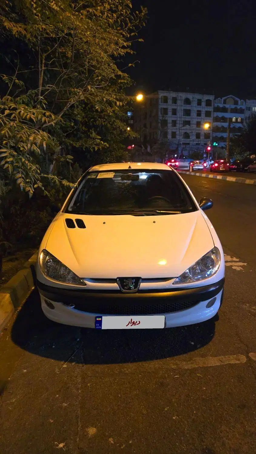 پژو ۲۰۶ صندوق دار v8 - 1394