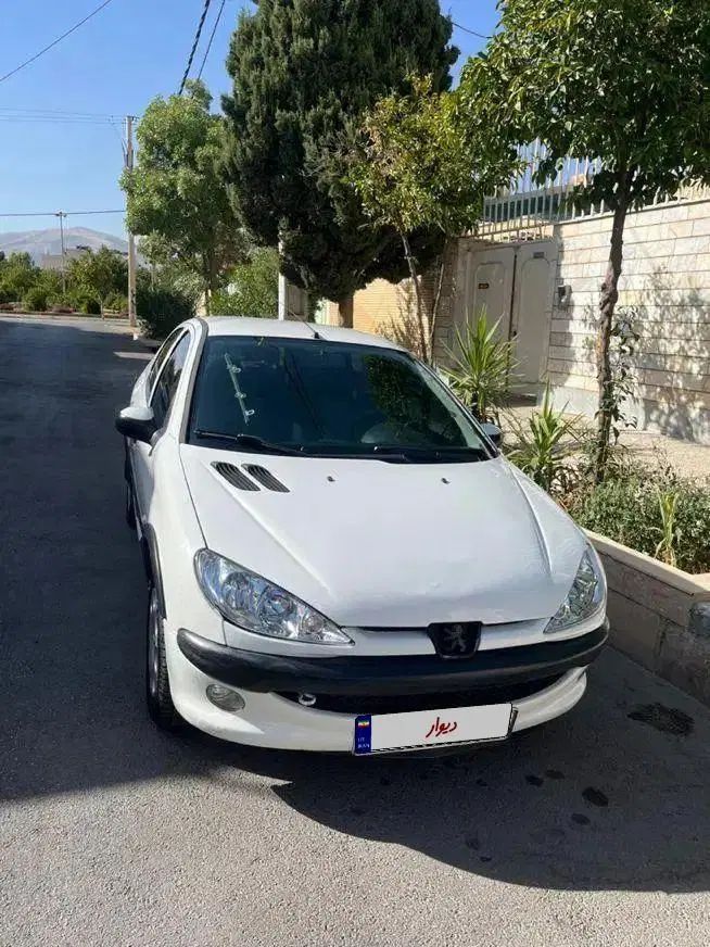 پژو ۲۰۶ صندوق دار v8 - 1394