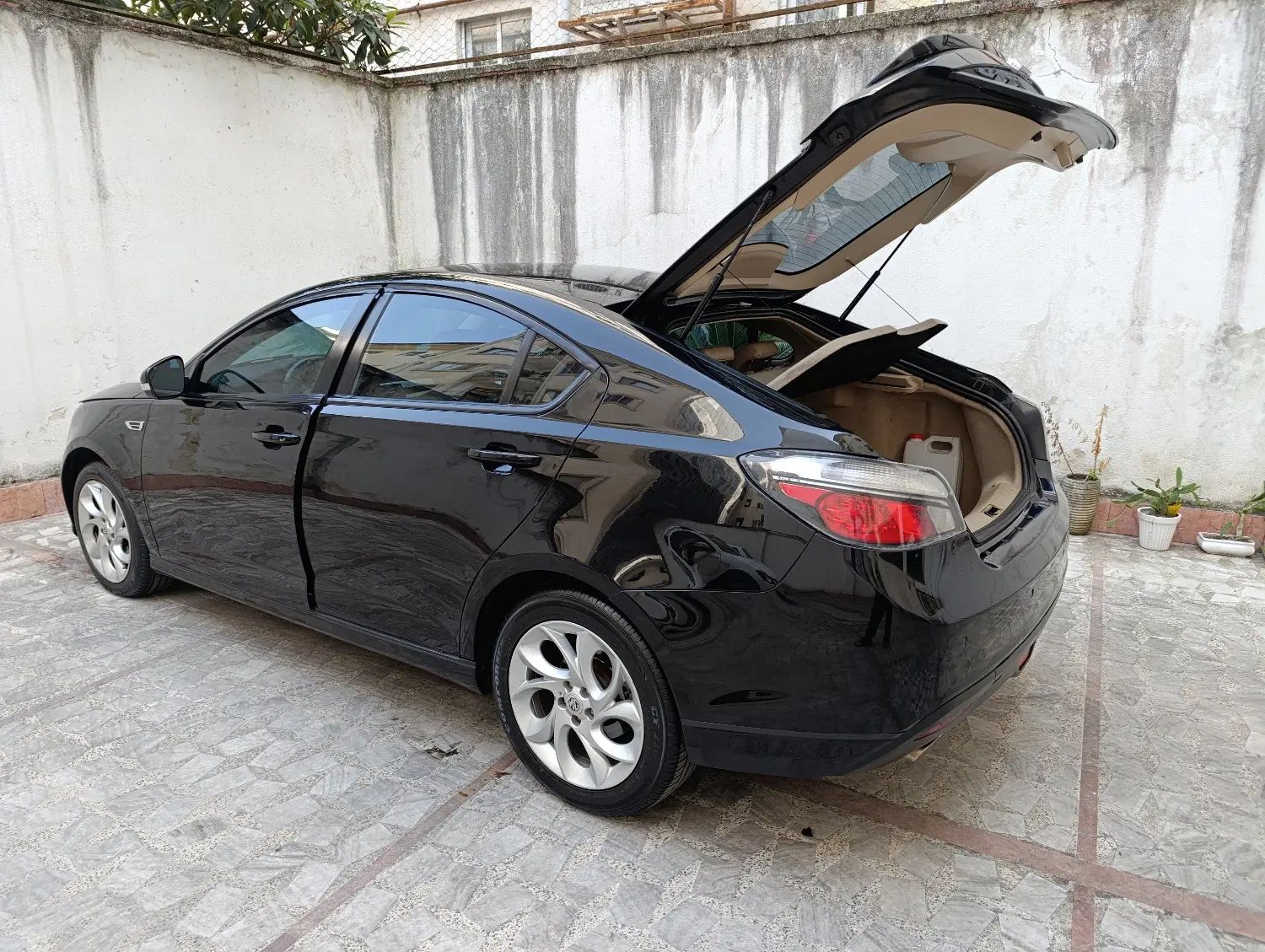 ام جی GT اتوماتیک - 2016