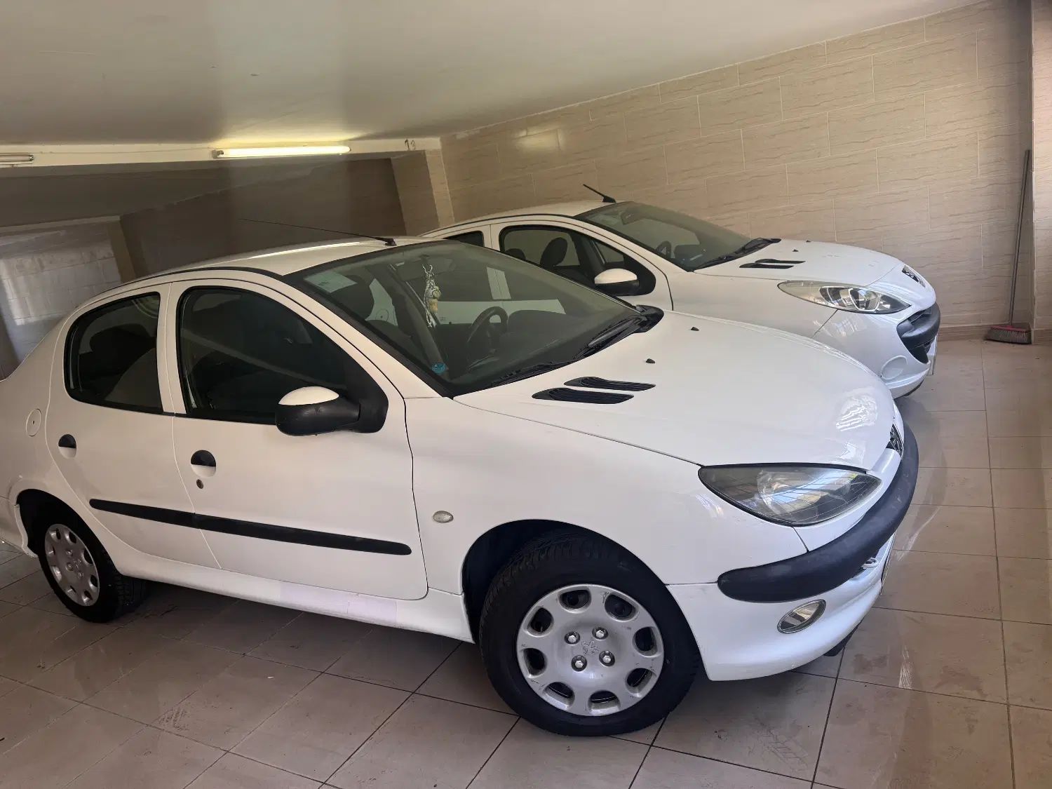 پژو ۲۰۶ صندوق دار v8 - 1394