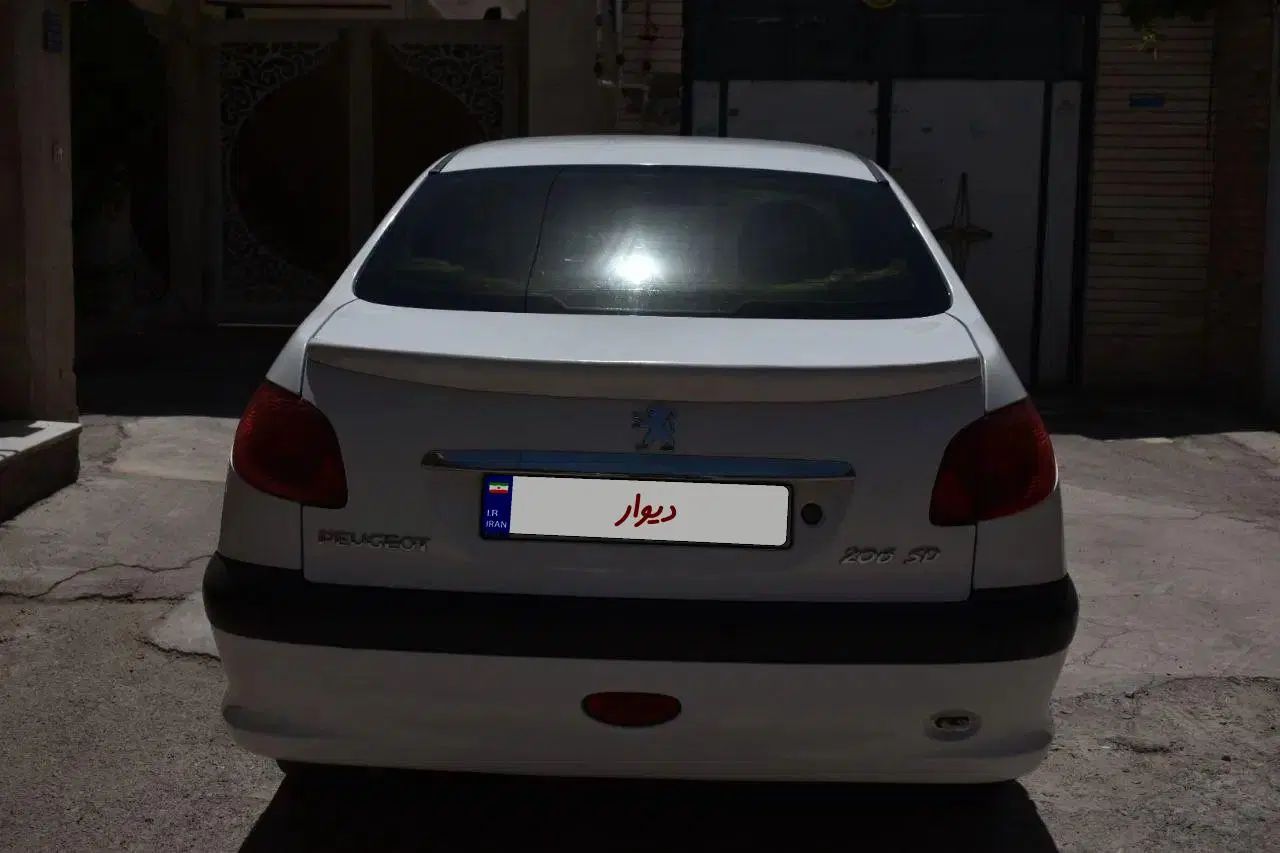پژو ۲۰۶ صندوق دار v8 - 1390