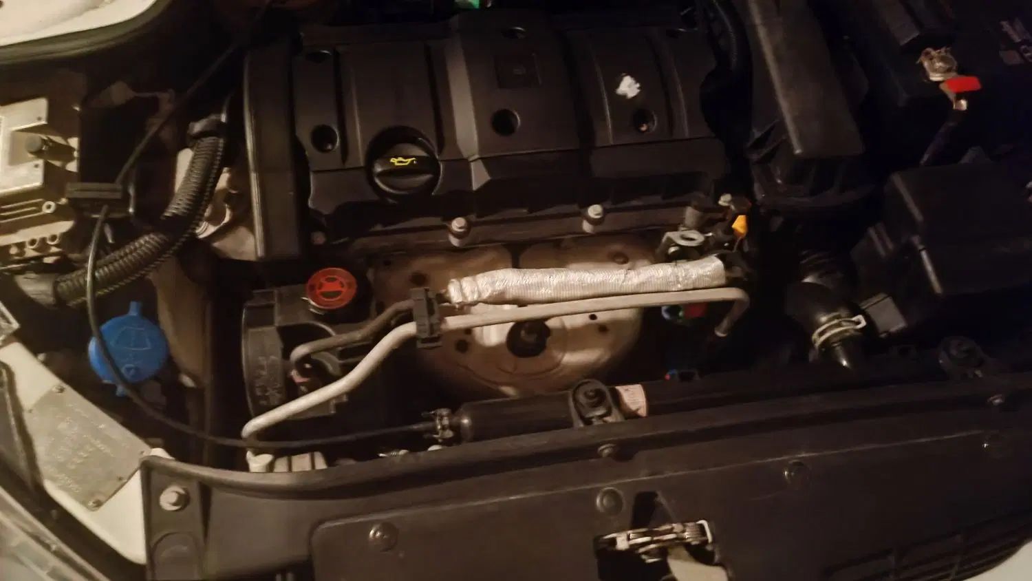 پژو ۲۰۶ صندوق دار v8 - 1390