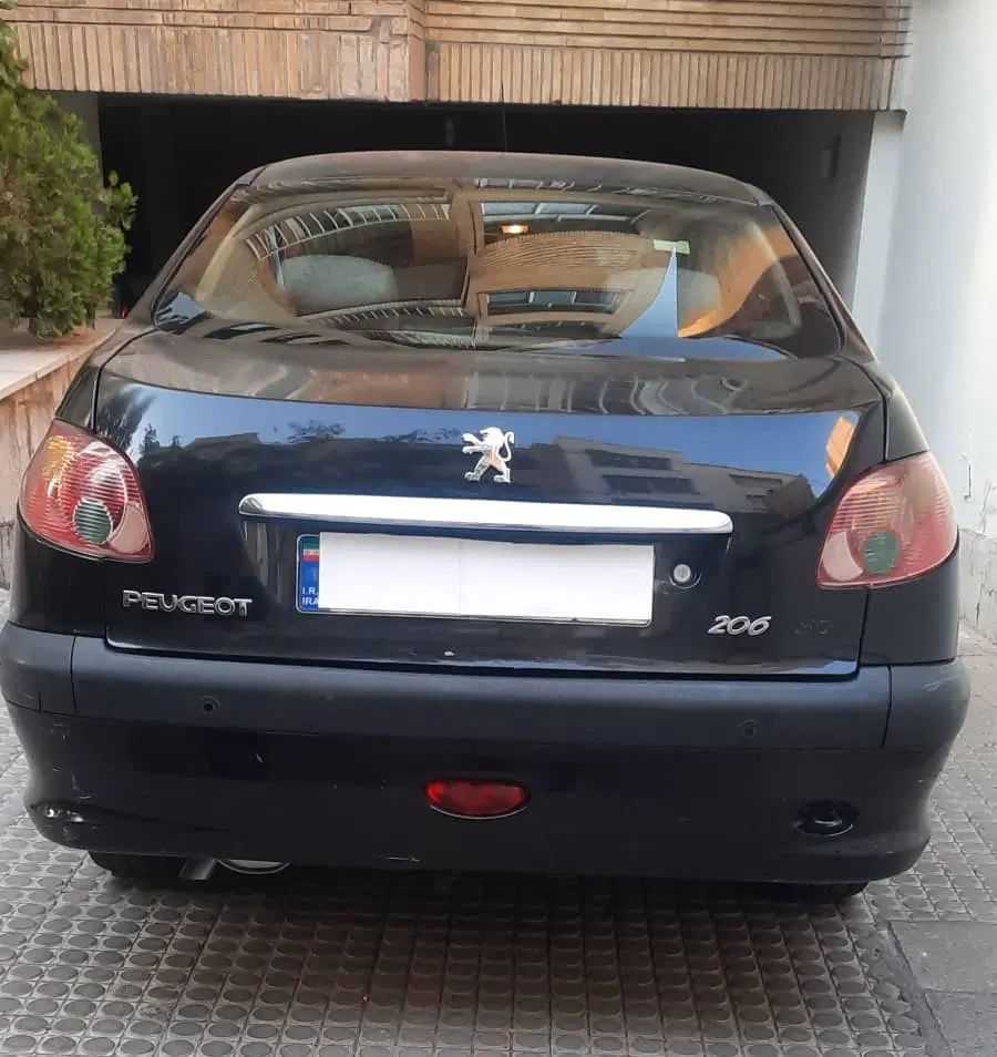 پژو ۲۰۶ صندوق دار v8 - 1393