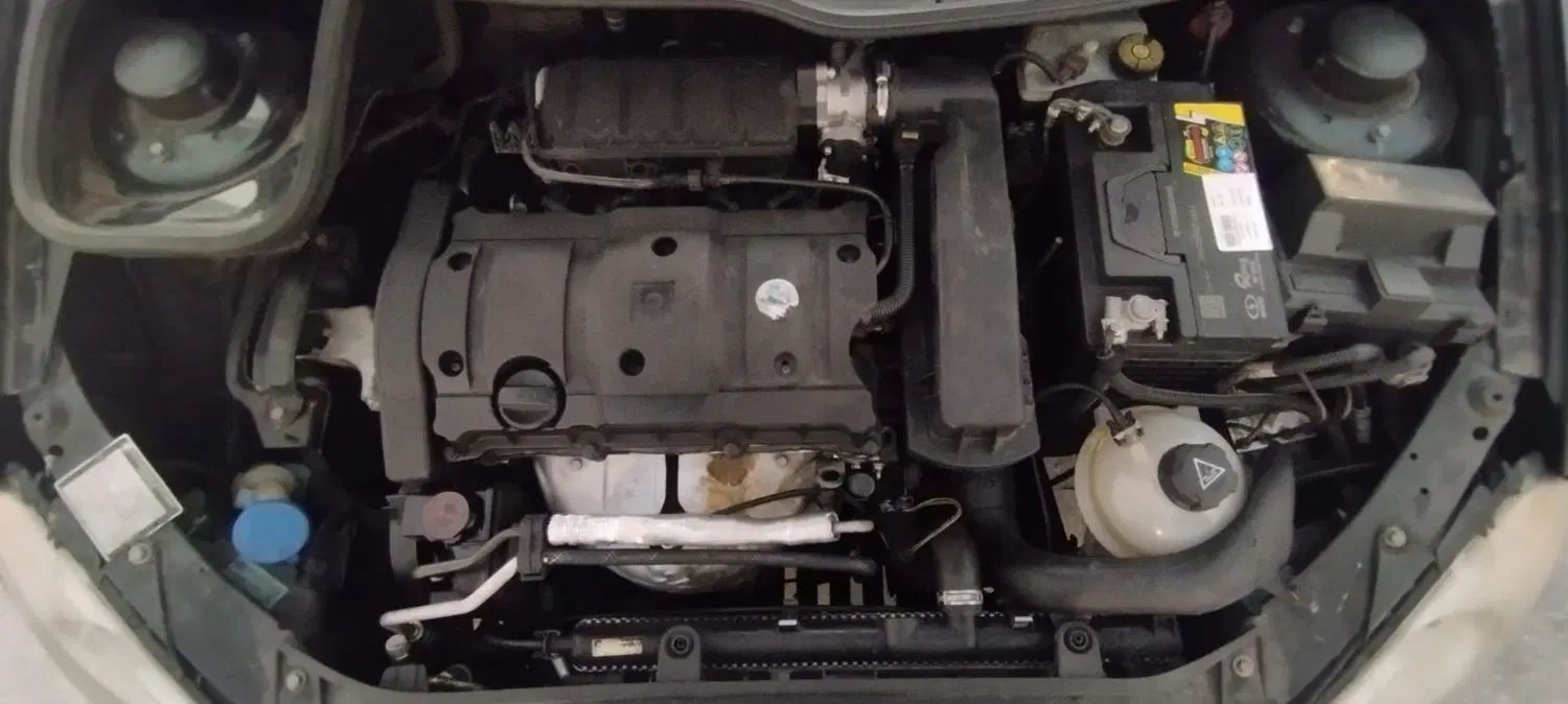 پژو ۲۰۶ صندوق دار v8 - 1393