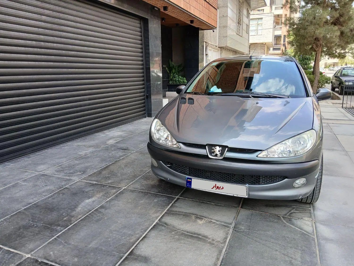 پژو ۲۰۶ صندوق دار v8 - 1393