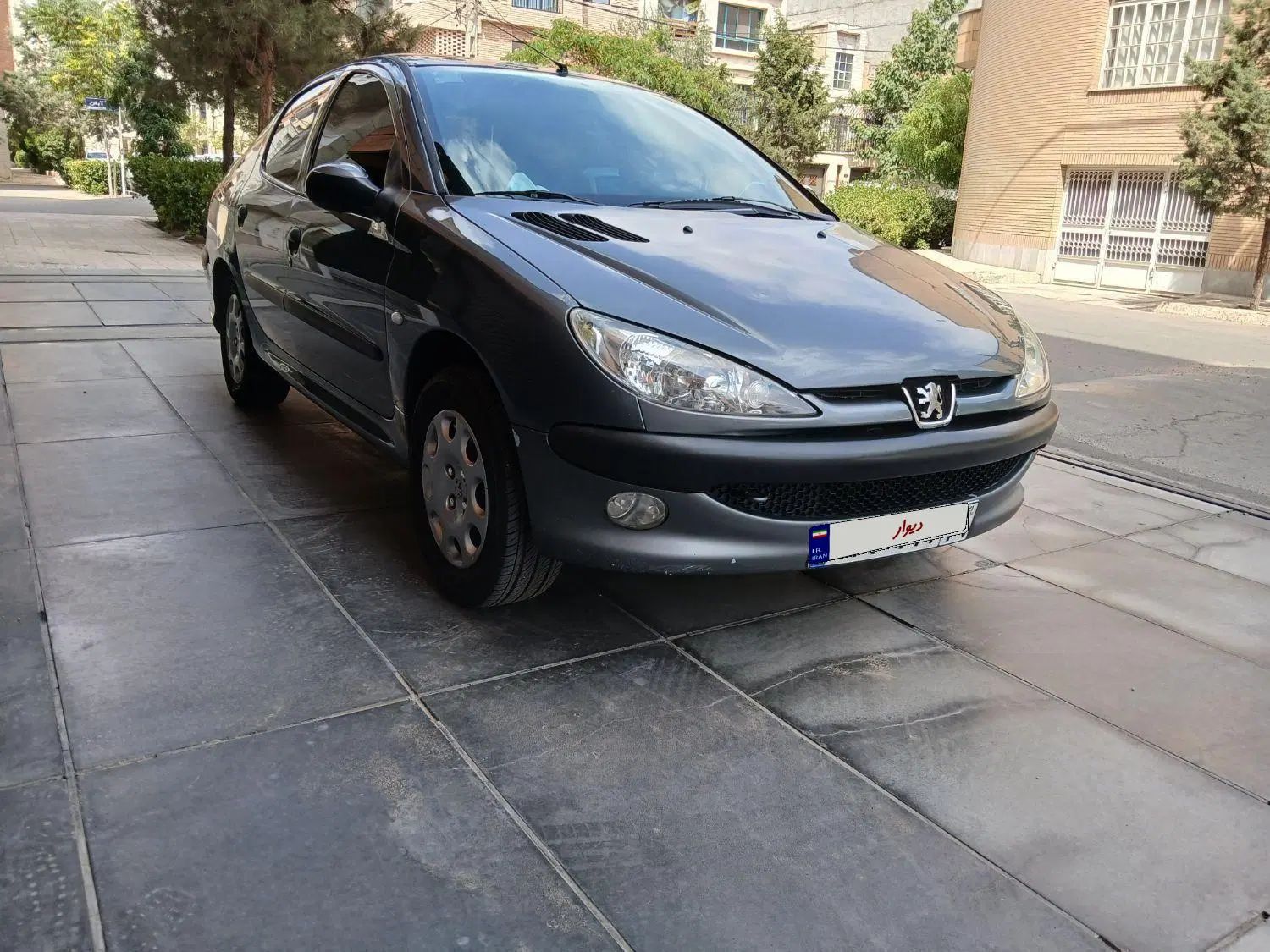 پژو ۲۰۶ صندوق دار v8 - 1393