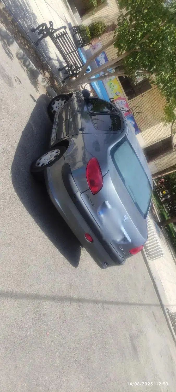 پژو ۲۰۶ صندوق دار v8 - 1390
