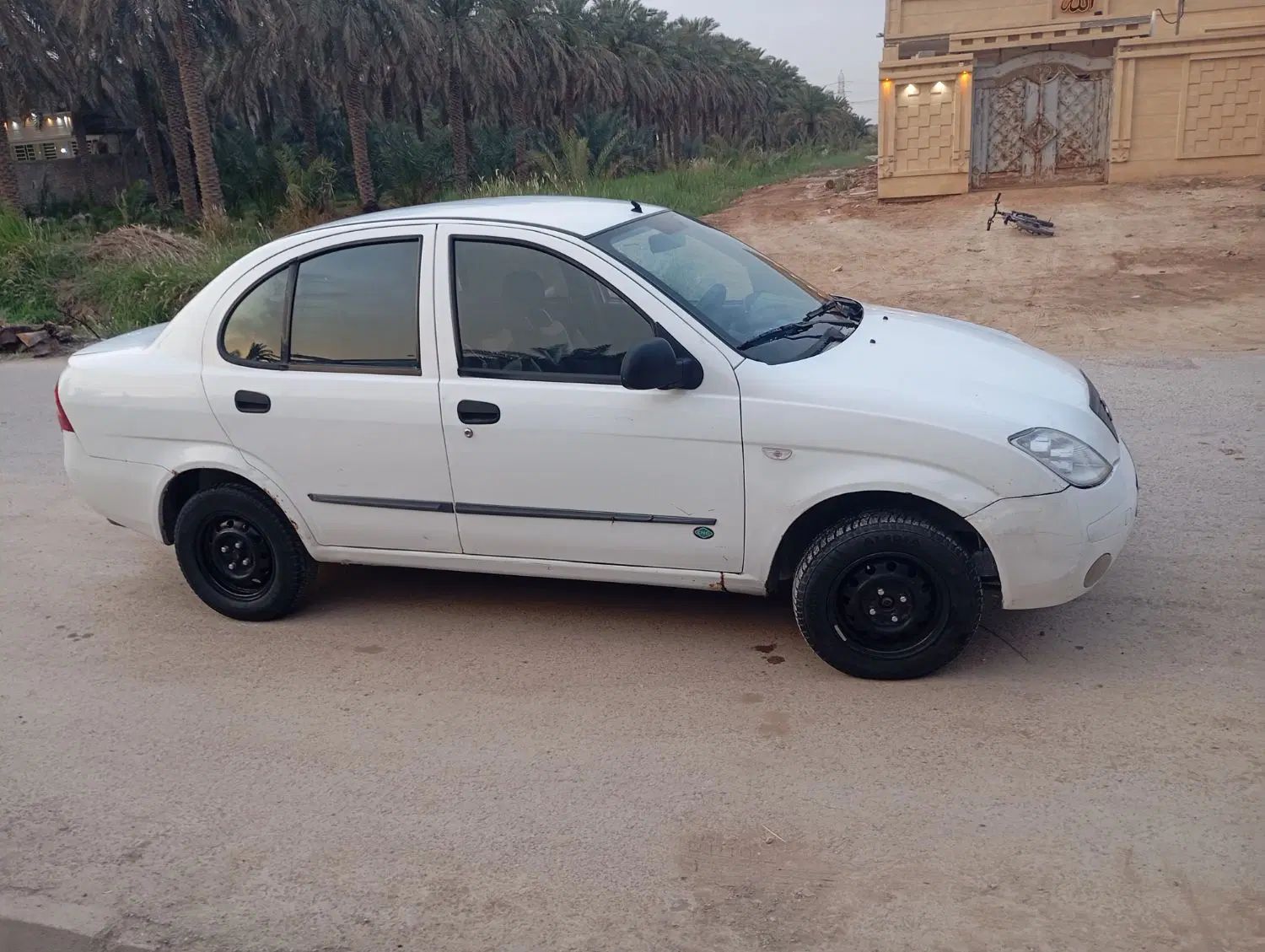 تیبا صندوق دار EX - 1395