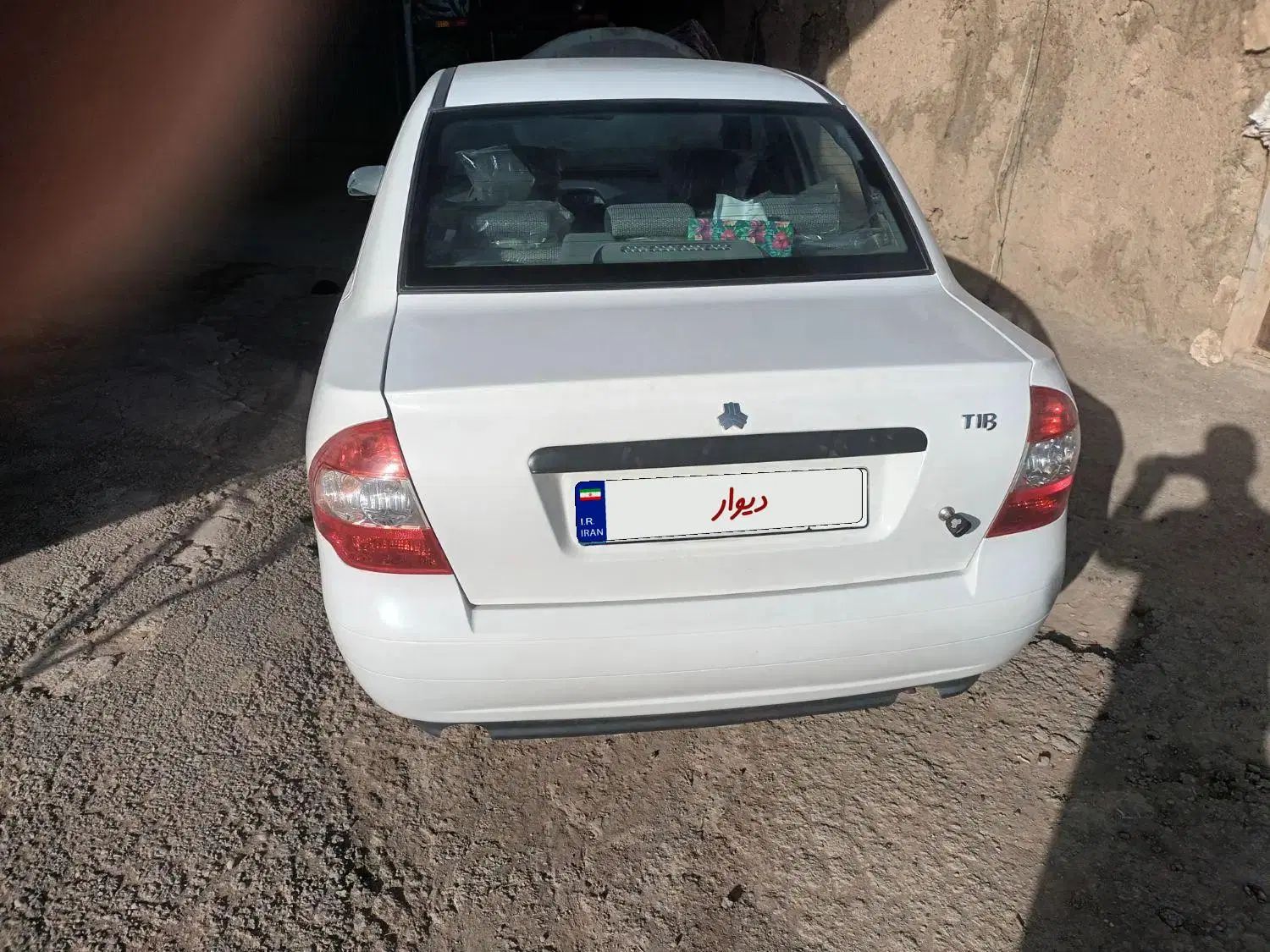 تیبا صندوق دار SX - 1401