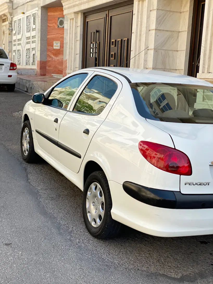 پژو ۲۰۶ صندوق دار v8 - 1394