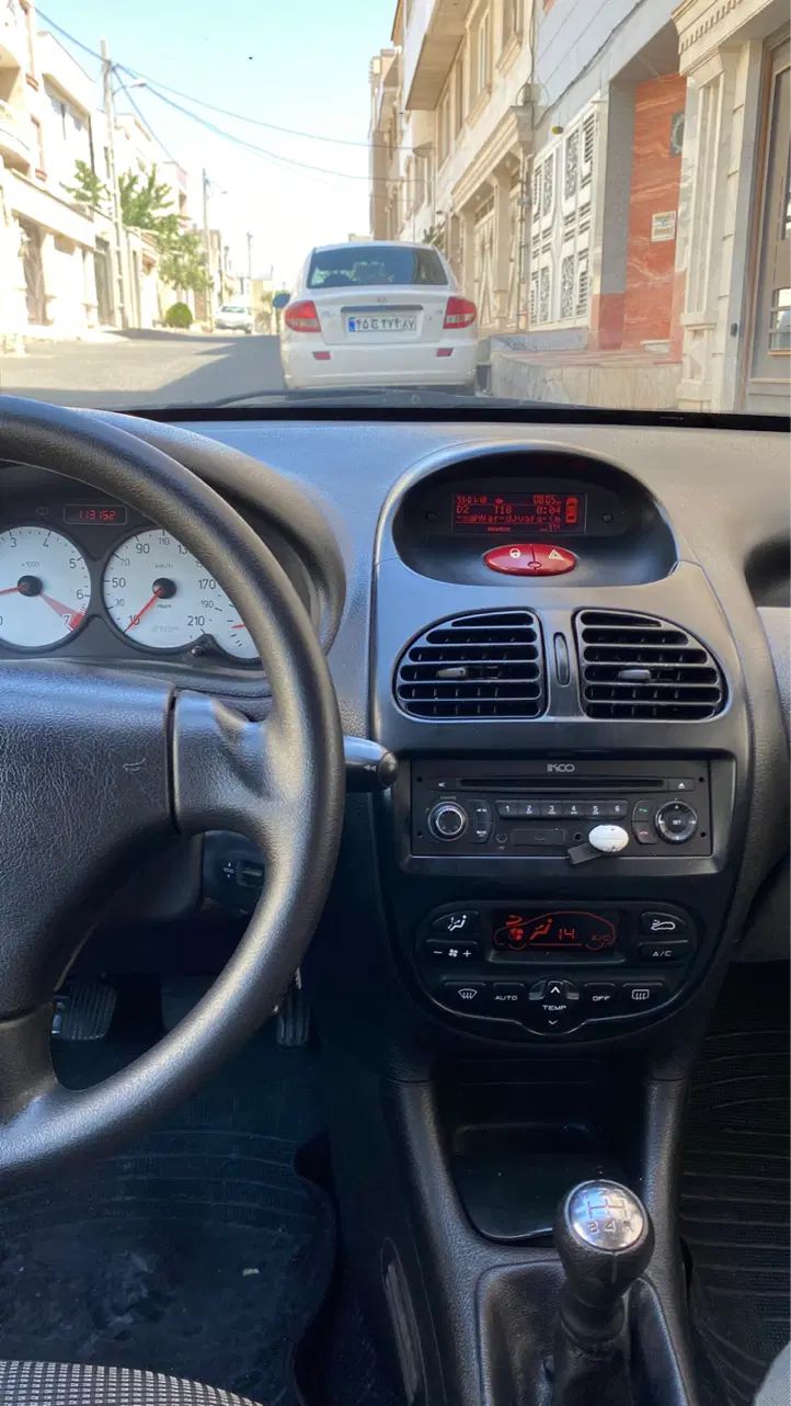 پژو ۲۰۶ صندوق دار v8 - 1394
