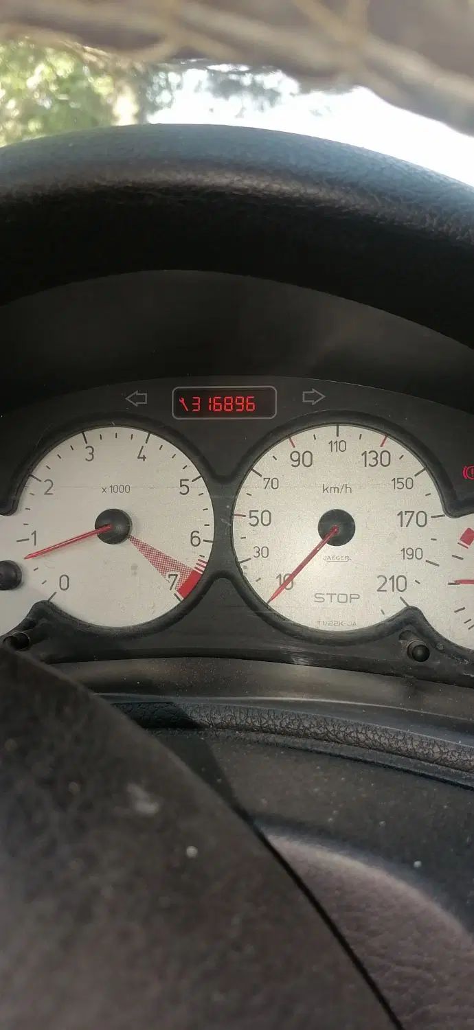 پژو ۲۰۶ صندوق دار v8 - 1391