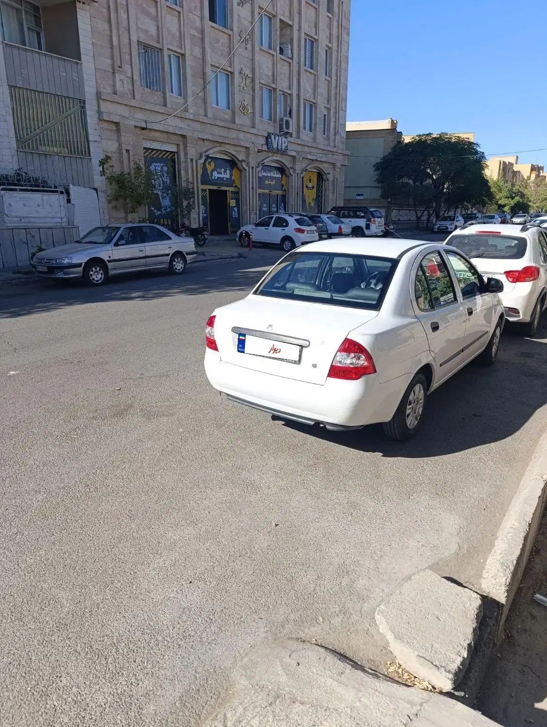 تیبا صندوق دار SX - 1398
