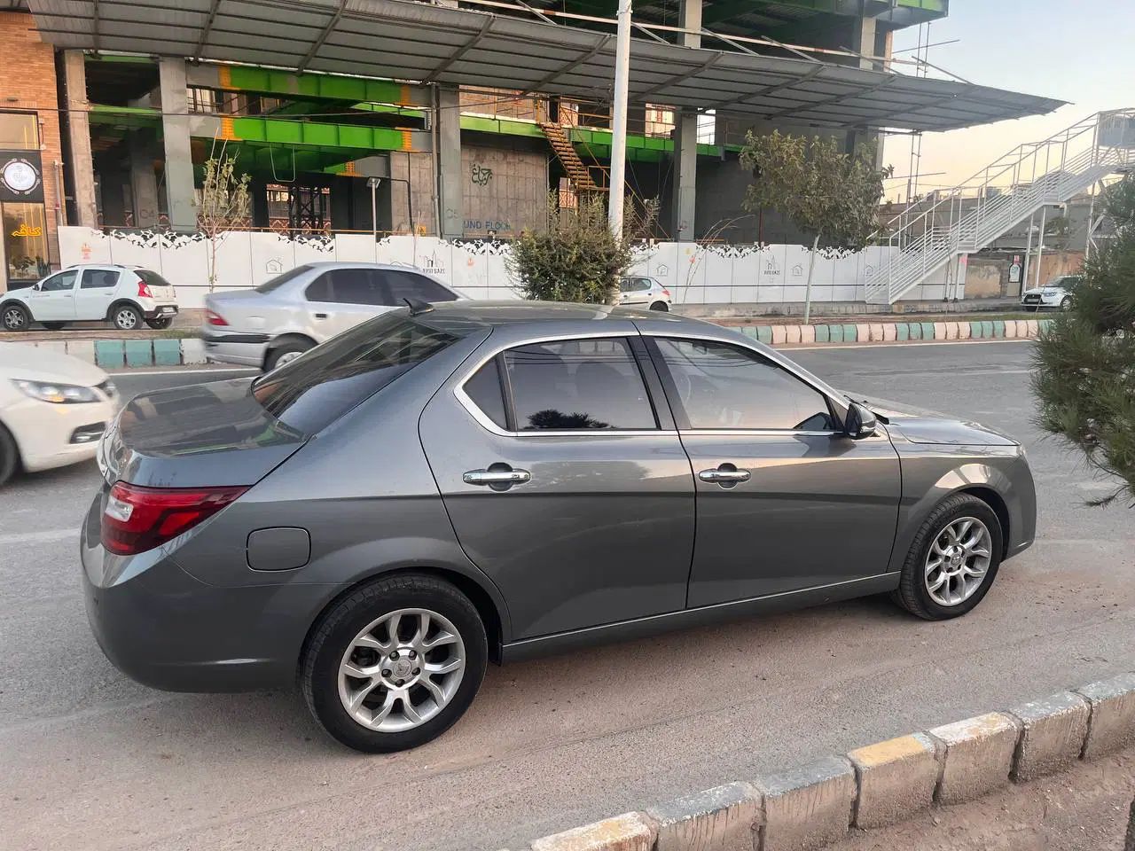 دنا پلاس توربو اتوماتیک - 1401