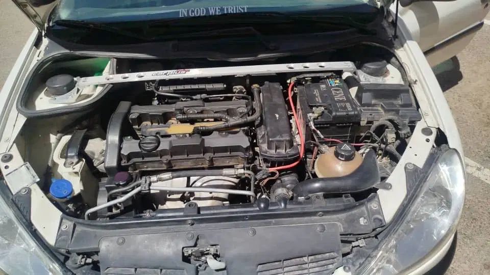 پژو ۲۰۶ صندوق دار v8 - 1392