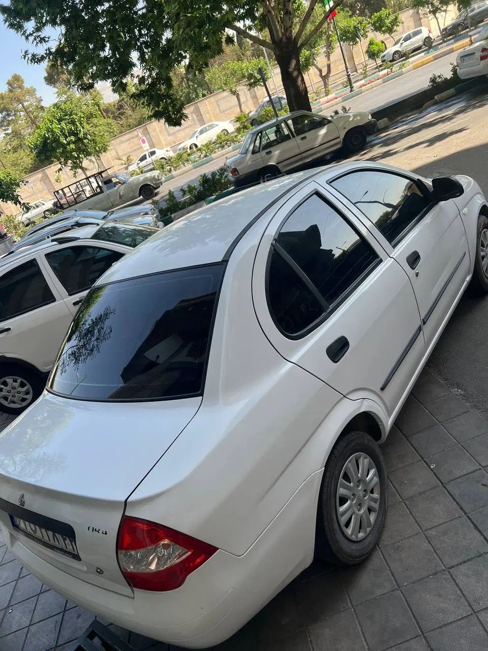 تیبا صندوق دار SX - 1400