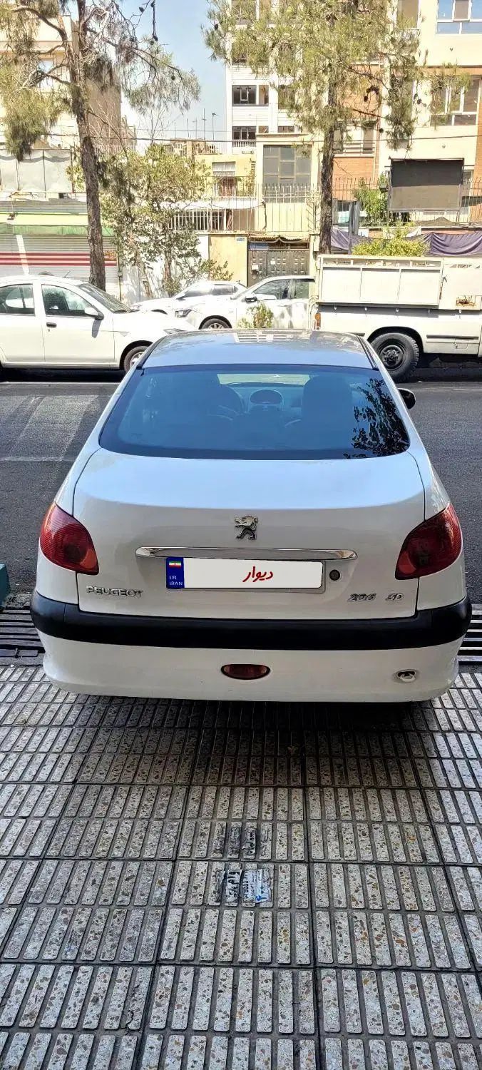 پژو ۲۰۶ صندوق دار v8 - 1396