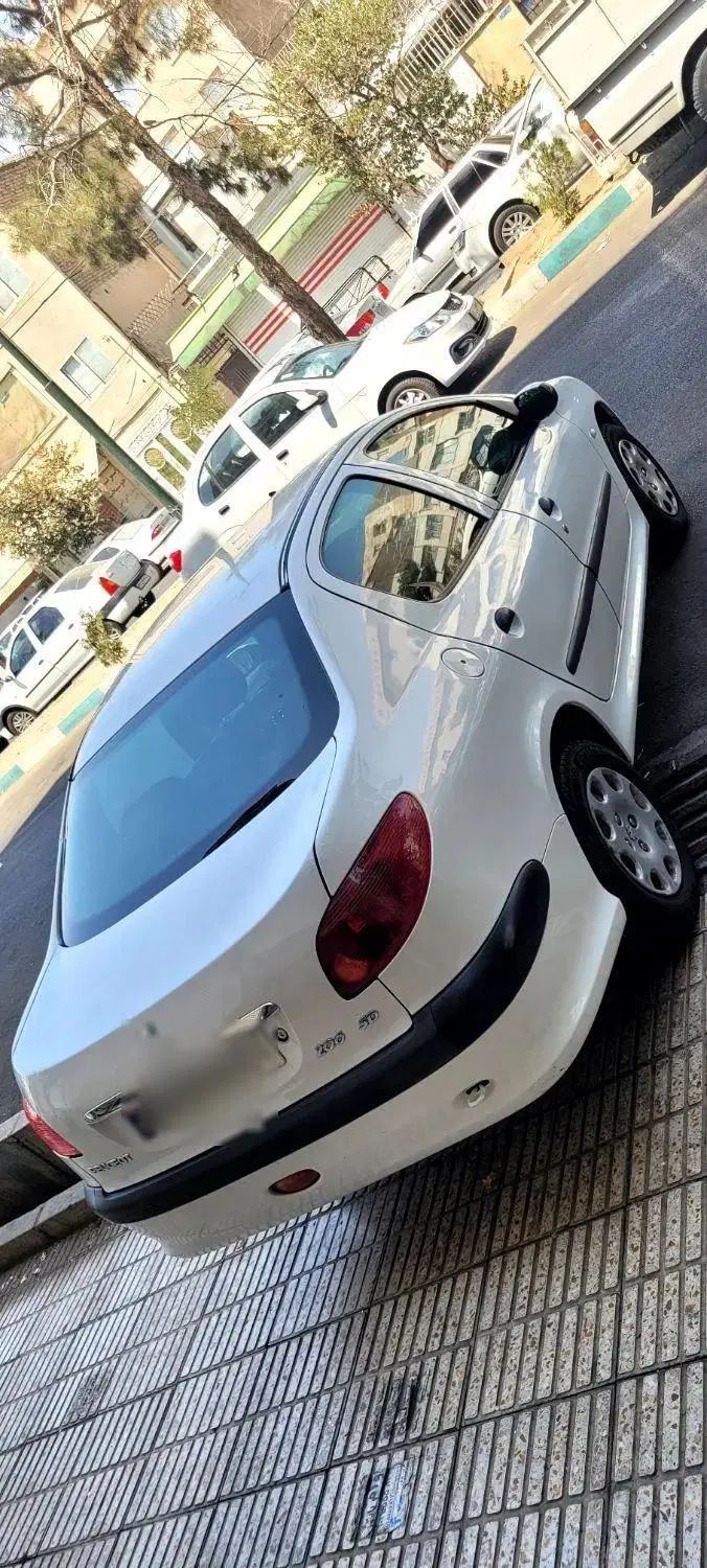 پژو ۲۰۶ صندوق دار v8 - 1396